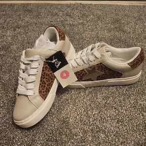 Art Class Leopard and White Kids Sneakers